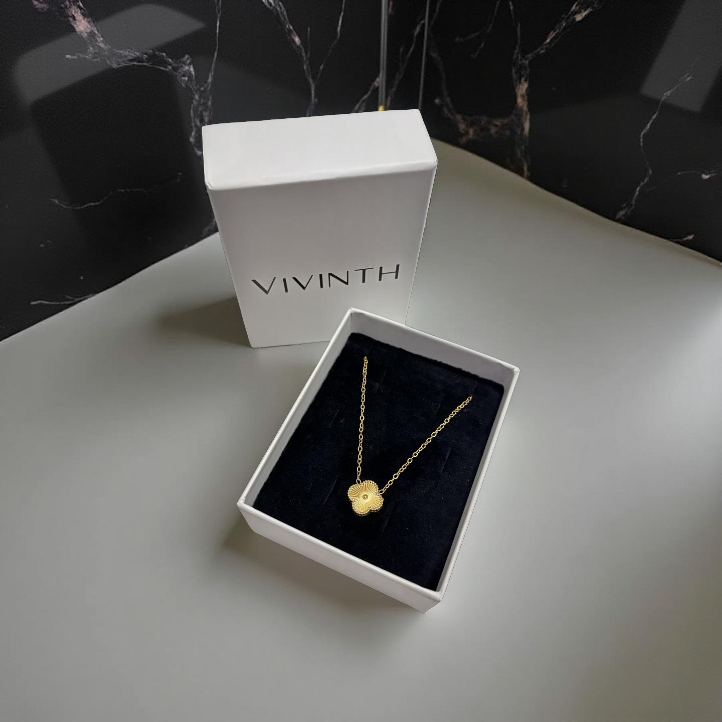 Vivinth 4 Yapraklı Yonca Kolye ve Bileklik Seti – Kadın Takı Seti, Altın Kaplama, Şık ve Zarif Takım (Gold)